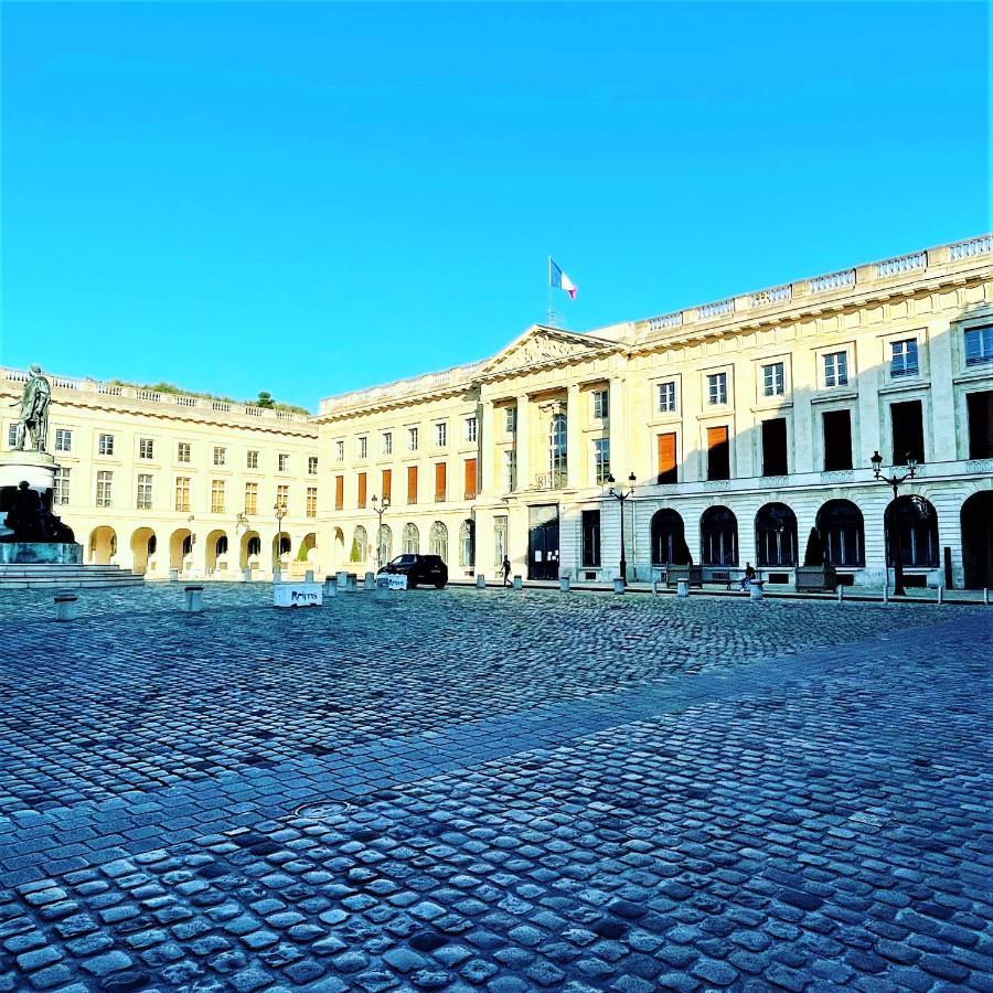 Aux Clefs Des Sacres - Dans Un Hotel Particulier Situe Rue Du Marc - Reims - Hyper Centre Forum Mairie Boulingrin Ngoại thất bức ảnh