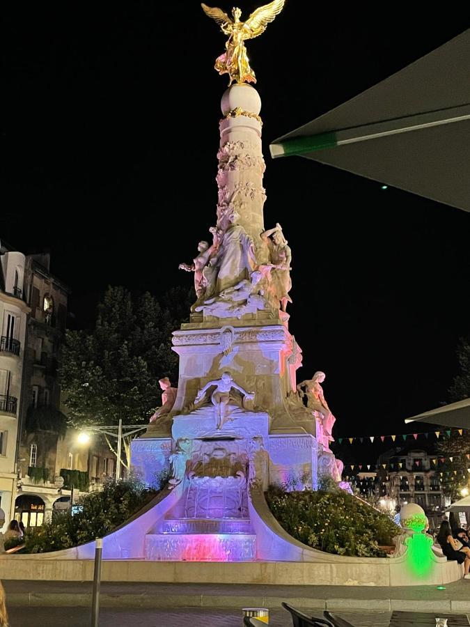 Aux Clefs Des Sacres - Dans Un Hotel Particulier Situe Rue Du Marc - Reims - Hyper Centre Forum Mairie Boulingrin Ngoại thất bức ảnh